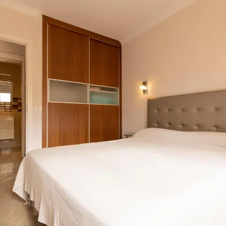 Angeles Apartment